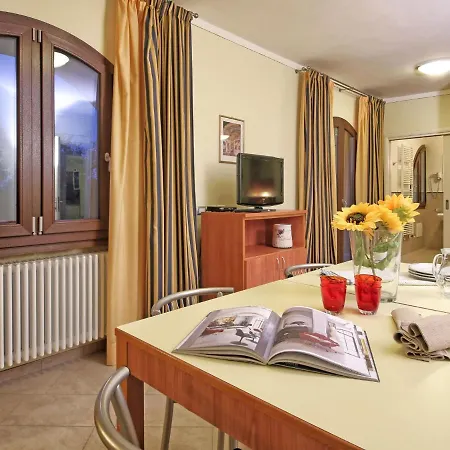 Comfortable Holiday Home In Soiano Del Lago With Lakeview Holiday home Soiano Del Lago