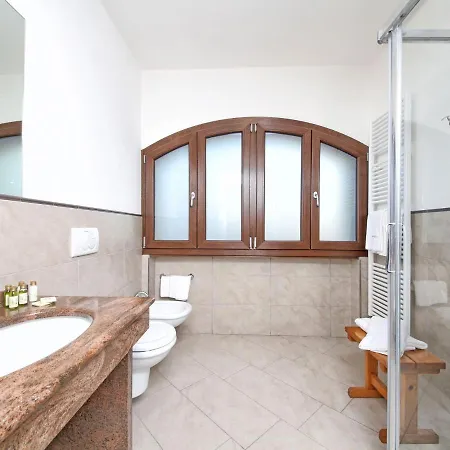 Comfortable Holiday Home In Soiano Del Lago With Lakeview * Soiano Del Lago