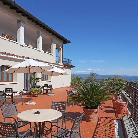 Comfortable Holiday Home In Soiano Del Lago With Lakeview Soiano Del Lago