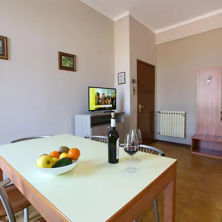 Comfortable Holiday Home In Soiano Del Lago With Lakeview Holiday home *