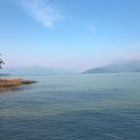Holiday home Comfortable Holiday Home In Soiano Del Lago With Lakeview