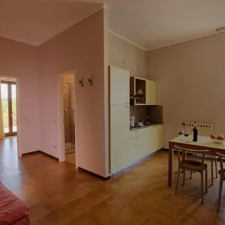 Comfortable Holiday Home In Soiano Del Lago With Lakeview * Soiano Del Lago
