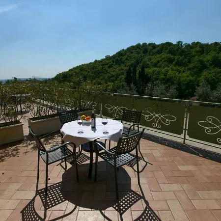 Holiday home Comfortable Holiday Home In Soiano Del Lago With Lakeview *